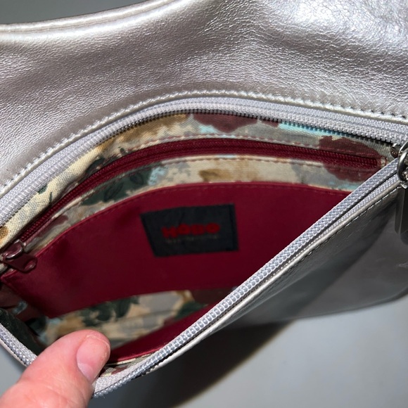 Hobo Silver Leather Clutch Bag - Picture 8 of 11